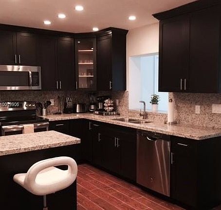 2nd image of 346 Catalonia Ave