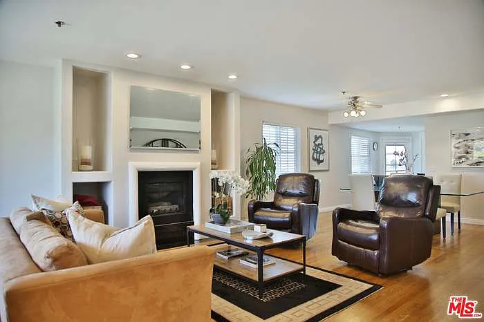 2 bed, 2.5 bath, 1507 sqft, $4,449 — Photo 4