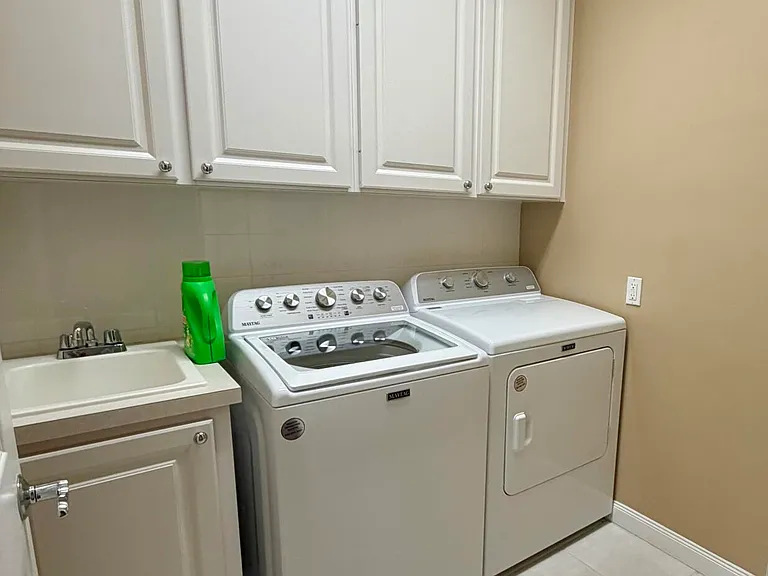 1605 Jeaga Dr — Photo 10