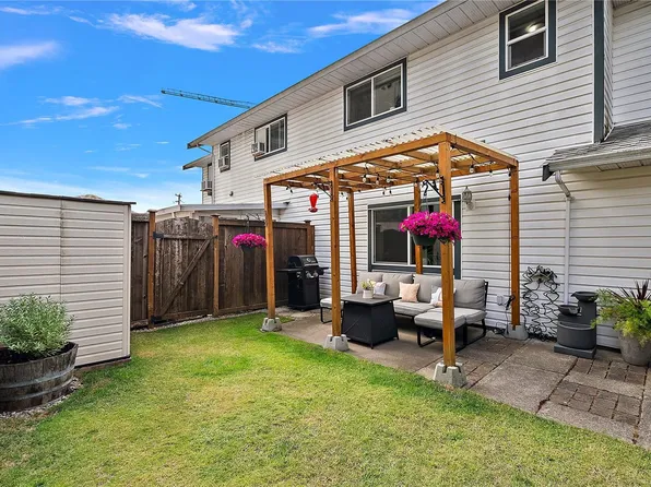 2871 Peatt Rd #8, Langford, BC V9B 3V7