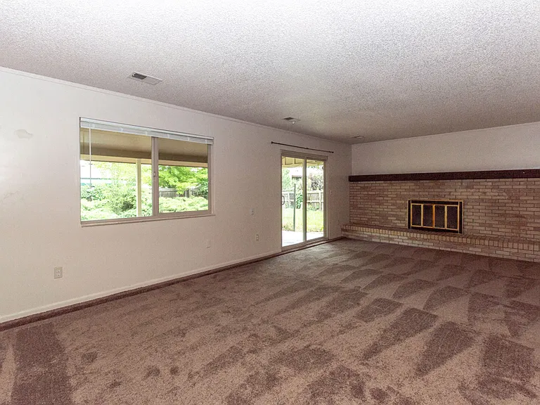 6674 Braun Ct — Photo 17