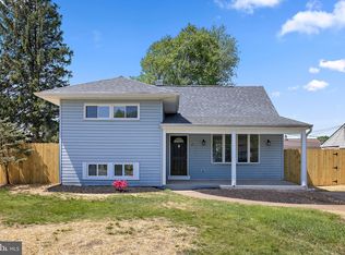 25 Matthews Rd, Newark, DE 19713