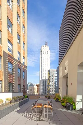 Rented by Sotheby's International Realty | media 10
