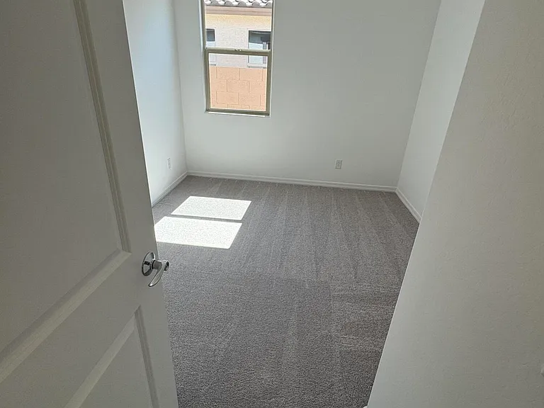 17613 W Georgia Ave — Photo 30