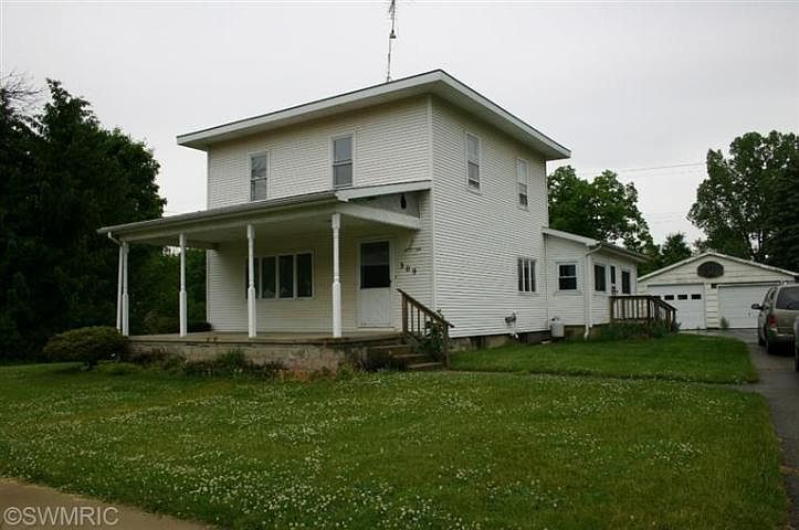 1st image of 309 E Leroy St