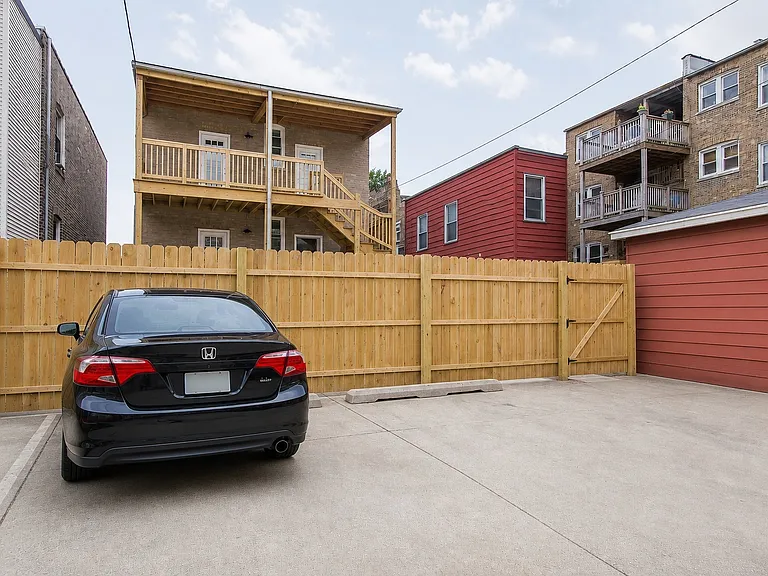 2648 W Lunt Ave #3 — Photo 22