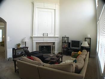 4th image of 3652 Vanguard Dr