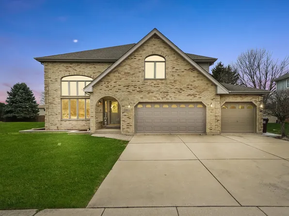 19902 Green Meadows Pkwy, Mokena, IL 60448