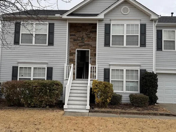 423 Woodchase Green Dr, Fuquay Varina, NC 27526
