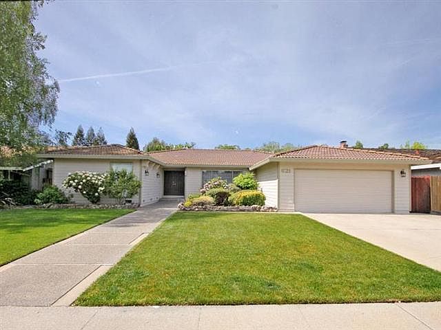 1st image of 621 Brickyard Dr