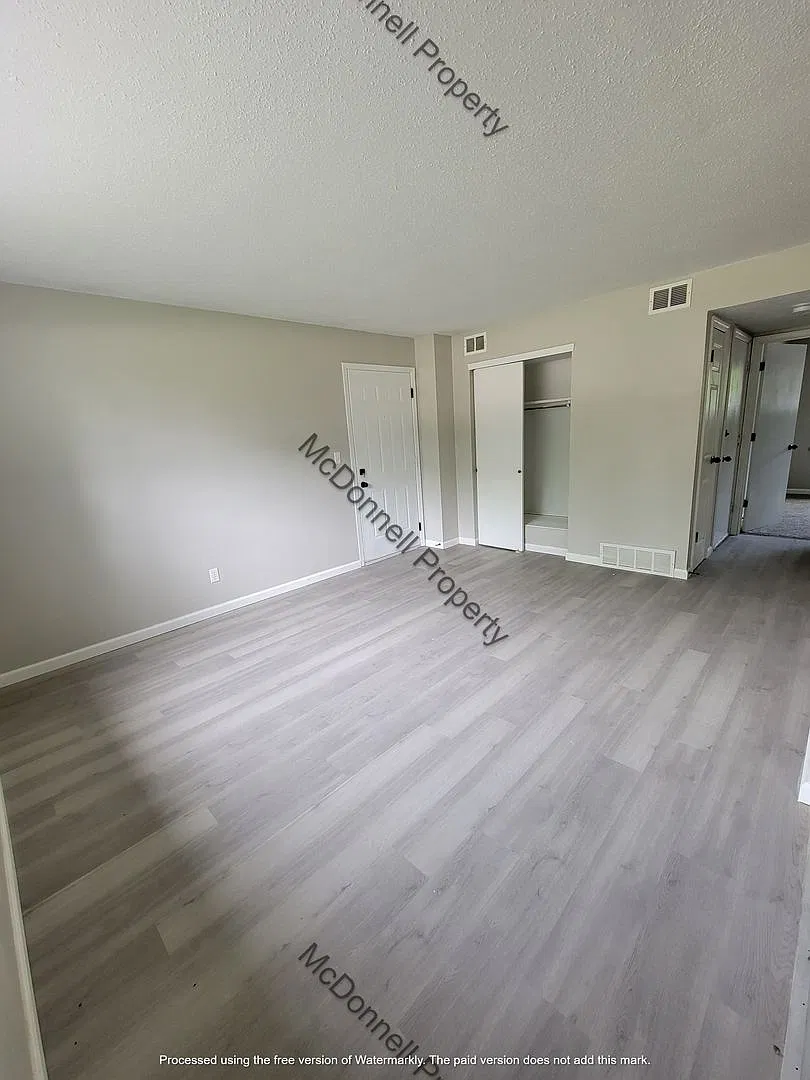 3528 Heatherton Drive — Photo 2