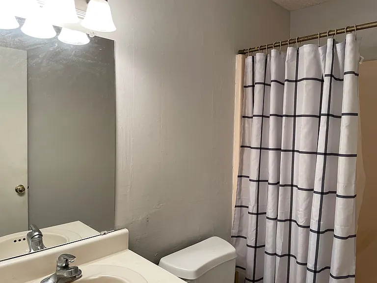 1302 Spriggs Ct — Photo 13