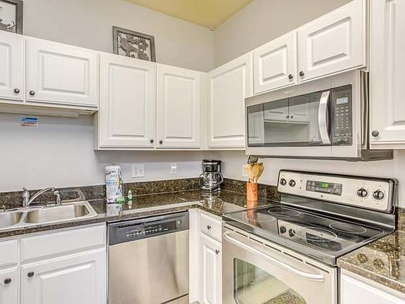 4th image of 9768 Leyland Dr