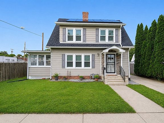 2nd image of 15 Garland St