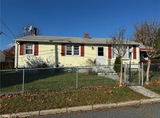 12 Devon St, Providence, RI 02904