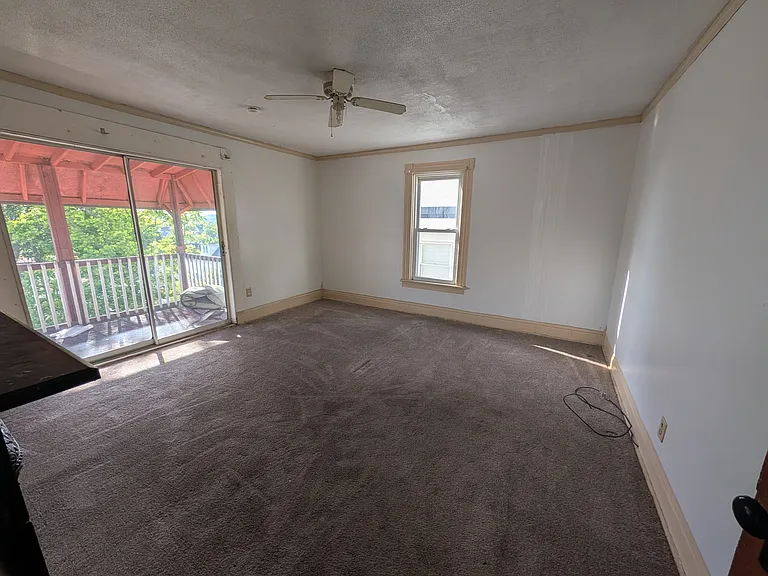 25 Victoria St #2 — Photo 3