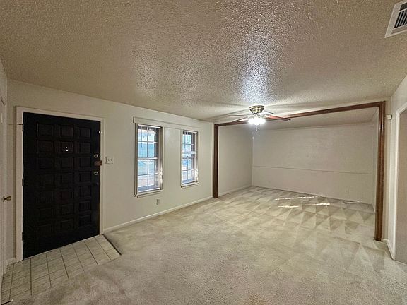 4th image of 807 S 25th St