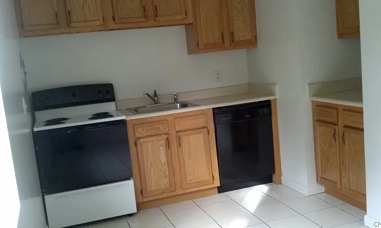 708 North Ave #17 — Photo 2
