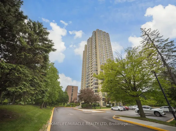 8 Lisa St #1802, Brampton, ON L6T 4S6