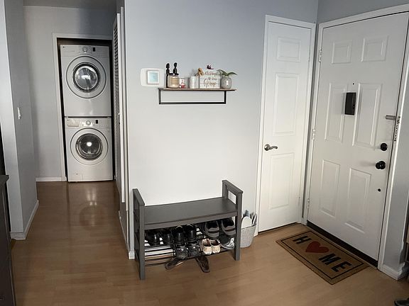 5th image of 12866 Sycamore Village Dr
