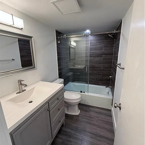 200 Valley Stream Dr #8B — Photo 11