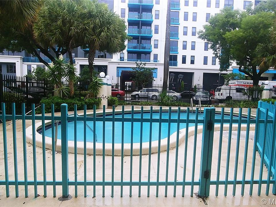 1st image of 522 NE 1st Ave APT 6