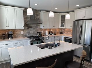 310 Blooming Acres Ln, Gurley, AL 35748