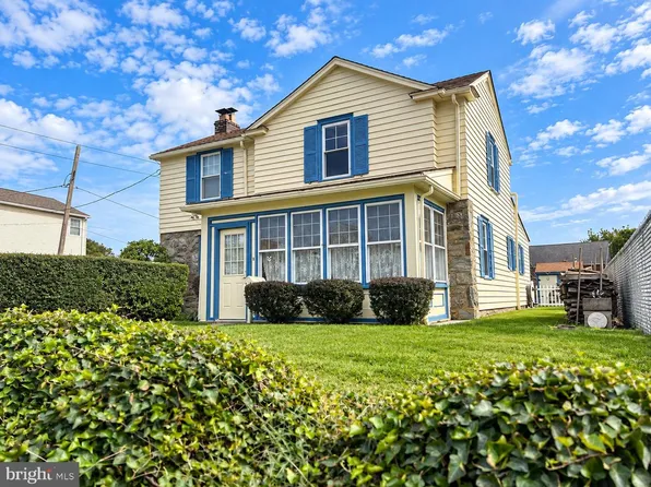 7329 Dungan Rd, Philadelphia, PA 19111