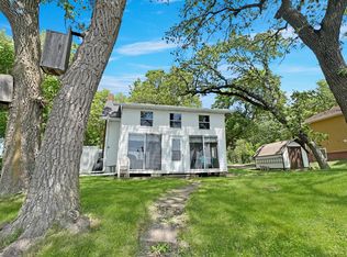 2 Koch Cir, Tracy, MN 56175