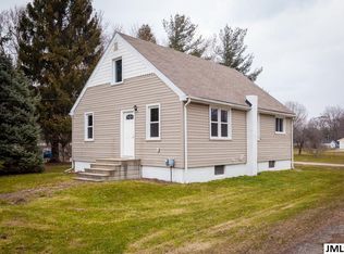 135 Glendale Ave, Jackson, MI 49203