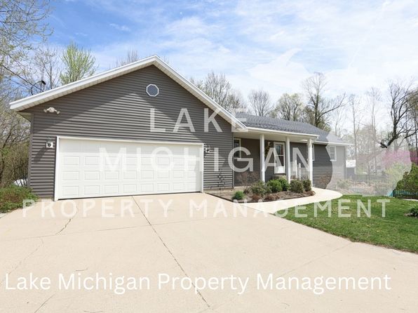 2955 Ottogan St, Hudsonville, MI 49426