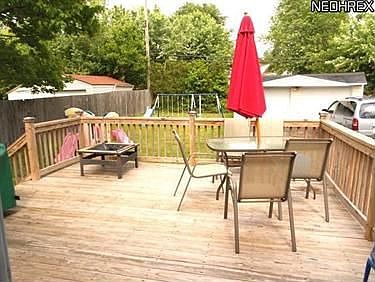 3rd image of 1545 Longwood Dr