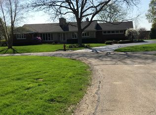 888 Sunset Ln, Sycamore, IL 60178