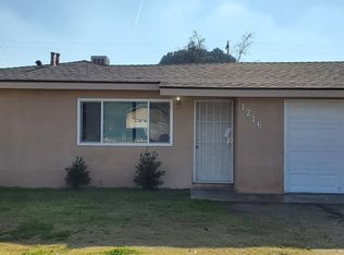 1216 E Clinton Ave, Fresno, CA 93704