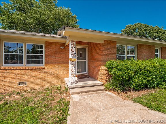 4th image of 1501 E Seminole Ave