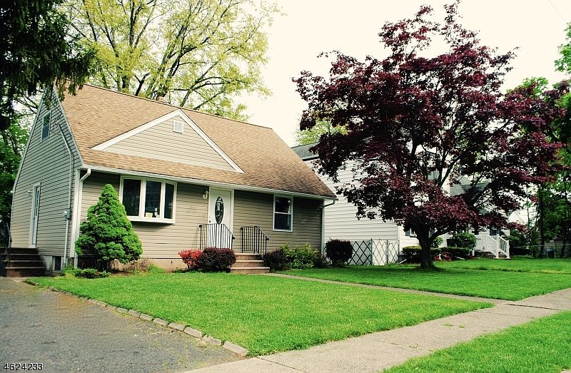 1st image of 11 Farmingdale Ave