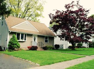 11 Farmingdale Ave, Bloomfield, NJ 07003