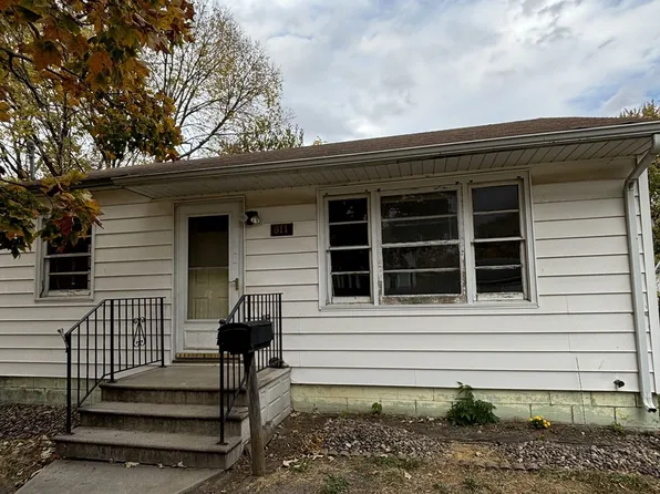 811 Allen St, Waterloo, IA 50702