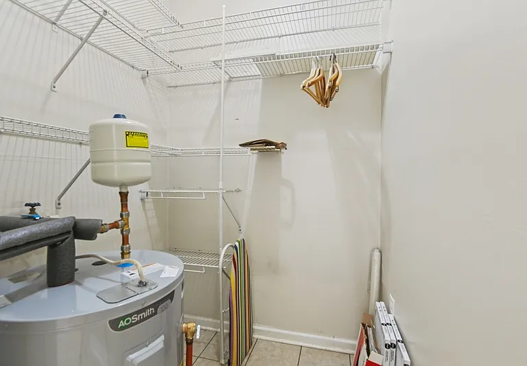 1811 Chatelain Way #1 — Photo 12