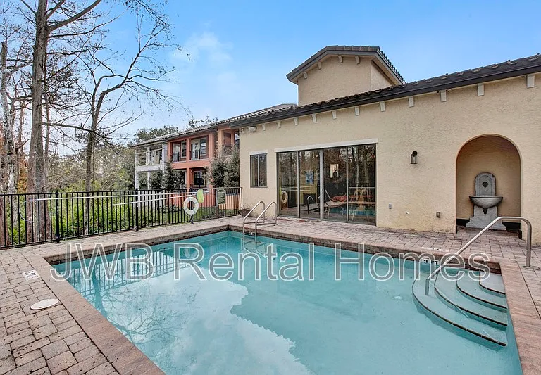 8859 Amalfi Ct — Photo 36