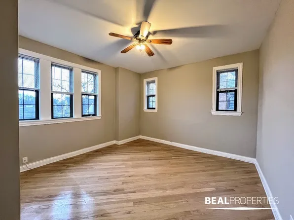 896 Green Bay Rd APT 10, Winnetka, IL 60093