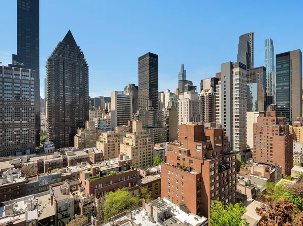 351 East 51st Street image 3 of 13