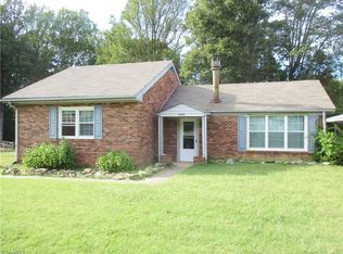 5425 Morris Hill Ave, Walkertown, NC 27051
