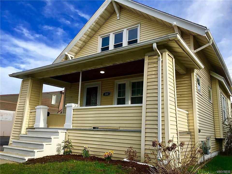 1st image of 260 W Hazeltine Ave