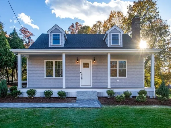 5 Sassamon St, Canton, MA 02021