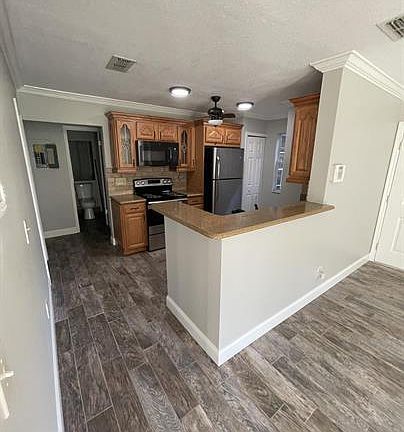 4th image of 937 Birmingham Ct #1