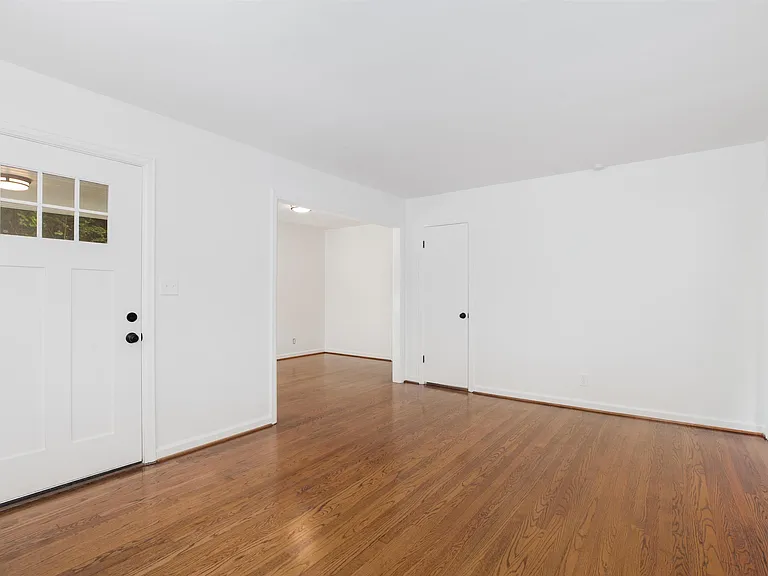 724 Rose Dr — Photo 8
