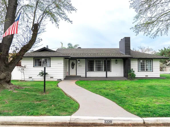 2220 N El Capitan Dr, Turlock, CA 95380