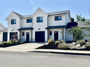 3684 Babcock Ln, Eugene, OR 97401