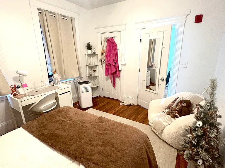 69 Gainsborough St #10 — Photo 3